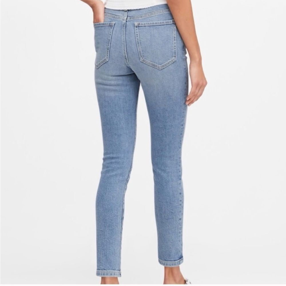 Banana Republic Petite Light Wash High Rise Ankle Jeans Women’s Denim - Picture 3 of 6